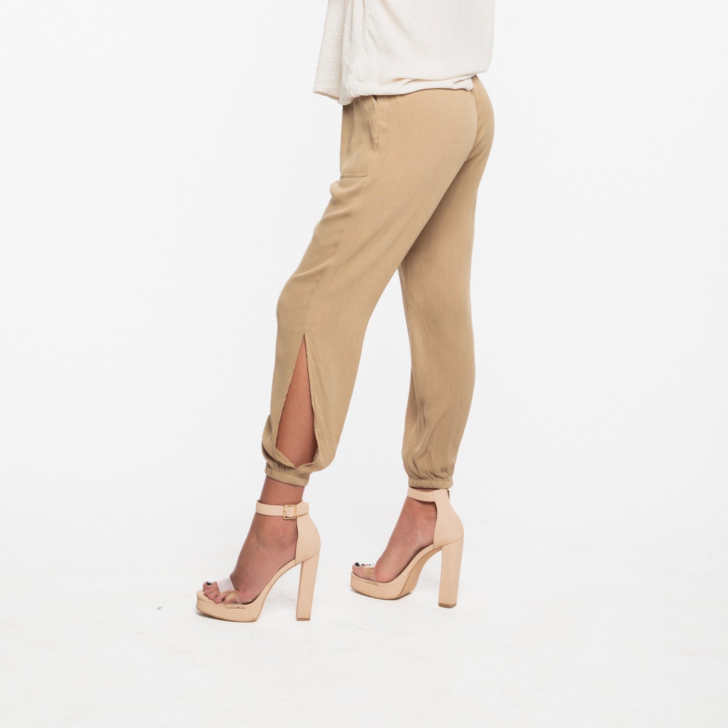 Cafe Crinkled Ankle Pants